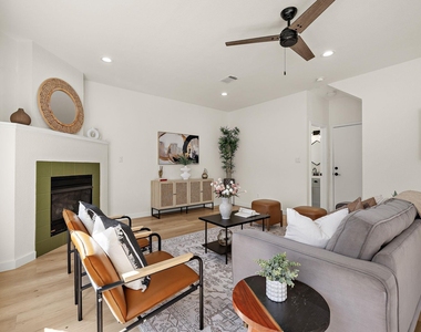 3817 Tailfeather Dr - Photo Thumbnail 10