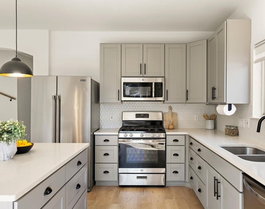3817 Tailfeather Dr - Photo Thumbnail 4