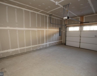 390 Scranton Lane - Photo Thumbnail 13