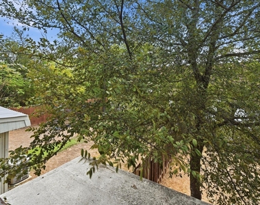 807 Castle Ridge Rd - Photo Thumbnail 21