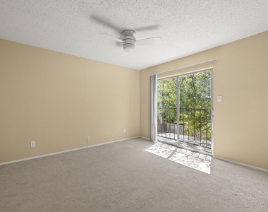 807 Castle Ridge Rd - Photo Thumbnail 18