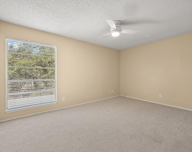 807 Castle Ridge Rd - Photo Thumbnail 17