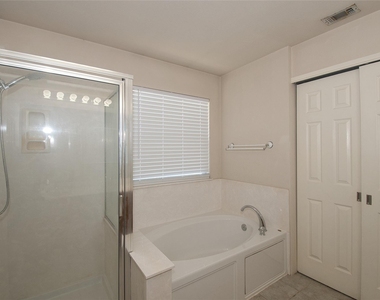 16807 Luckenwald Dr - Photo Thumbnail 18
