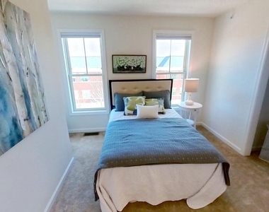 801 Mapleton Avenue - Photo Thumbnail 5