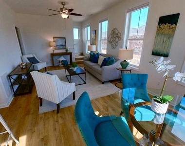 801 Mapleton Avenue - Photo Thumbnail 4