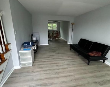 145 Madison Drive - Photo Thumbnail 2