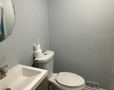 145 Madison Drive - Photo Thumbnail 18