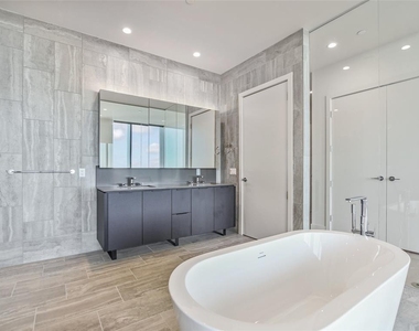 44 East Ave - Photo Thumbnail 20