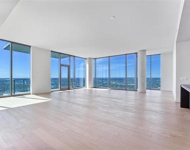 44 East Ave - Photo Thumbnail 8