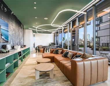 44 East Ave - Photo Thumbnail 31