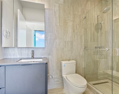 44 East Ave - Photo Thumbnail 15