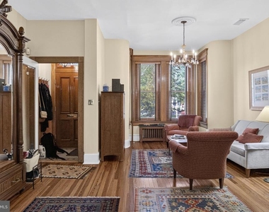 152 13th Street Se - Photo Thumbnail 11