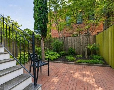 152 13th Street Se - Photo Thumbnail 54