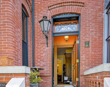 152 13th Street Se - Photo Thumbnail 6