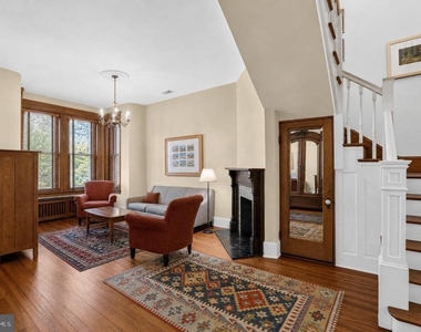 152 13th Street Se - Photo Thumbnail 9