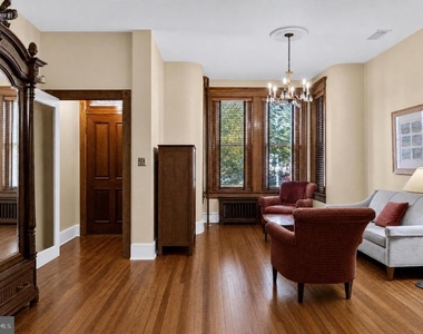 152 13th Street Se - Photo Thumbnail 4