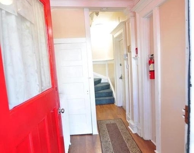 1904 Calvert Street Nw - Photo Thumbnail 3