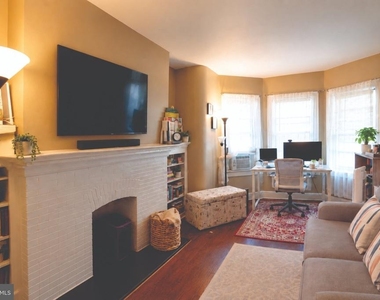1904 Calvert Street Nw - Photo Thumbnail 7