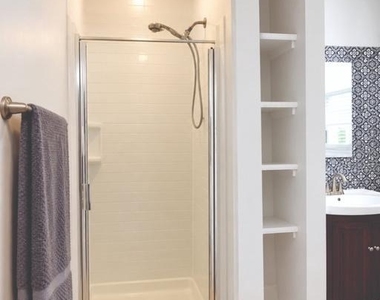 1904 Calvert Street Nw - Photo Thumbnail 9