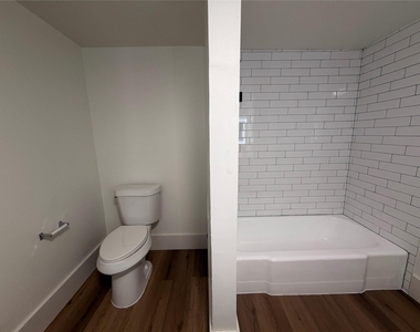 3304 Red River St - Photo Thumbnail 12