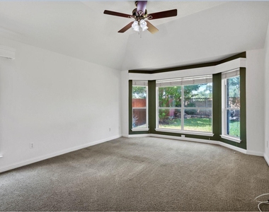 2811 Checker Dr - Photo Thumbnail 3