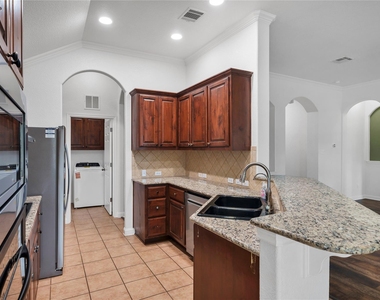 2811 Checker Dr - Photo Thumbnail 12