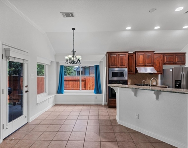 2811 Checker Dr - Photo Thumbnail 13