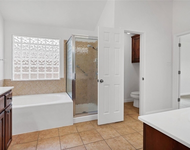 2811 Checker Dr - Photo Thumbnail 15