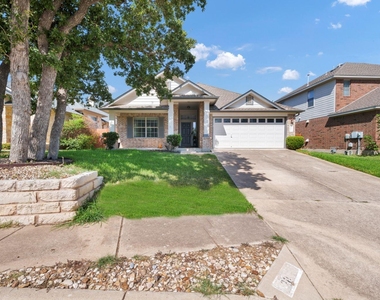 2811 Checker Dr - Photo Thumbnail 1