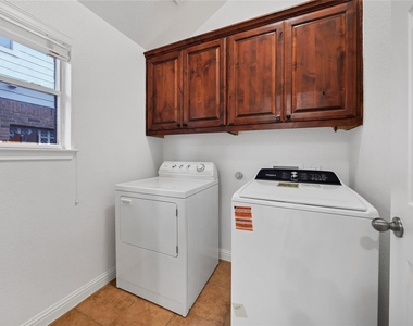 2811 Checker Dr - Photo Thumbnail 17