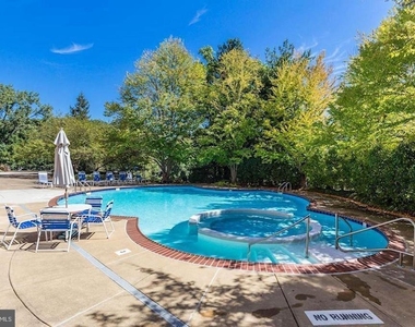 2111 Wisconsin Avenue Nw - Photo Thumbnail 13