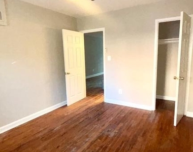 400 Chaplin Street Se - Photo Thumbnail 3