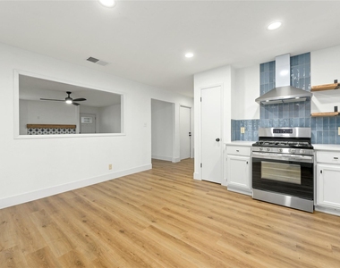 4808 Wind River Rd - Photo Thumbnail 6