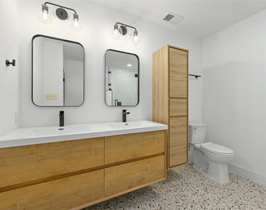 4808 Wind River Rd - Photo Thumbnail 10