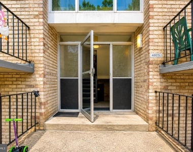 4925 Quarles Street Ne - Photo Thumbnail 1
