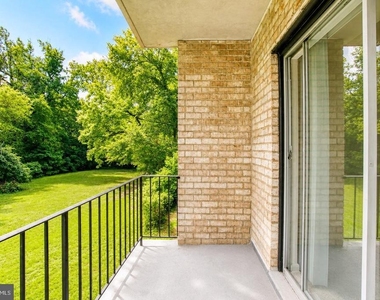 4925 Quarles Street Ne - Photo Thumbnail 7