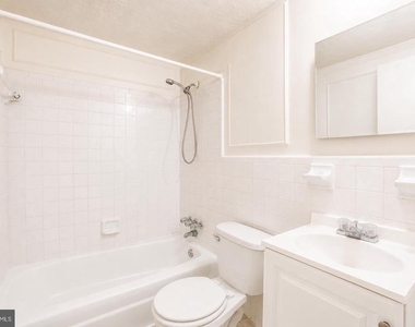 4925 Quarles Street Ne - Photo Thumbnail 12