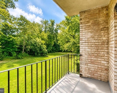4925 Quarles Street Ne - Photo Thumbnail 8