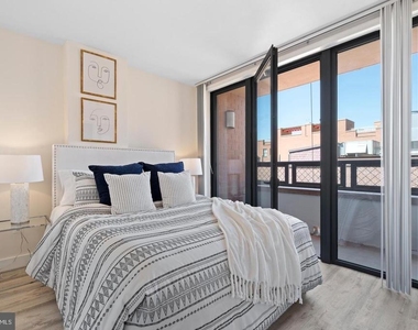 631 D Street Nw - Photo Thumbnail 17