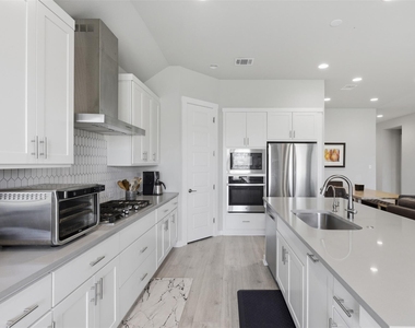 461 Coyote Creek Way - Photo Thumbnail 2