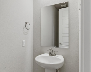 461 Coyote Creek Way - Photo Thumbnail 17
