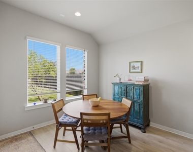 461 Coyote Creek Way - Photo Thumbnail 6