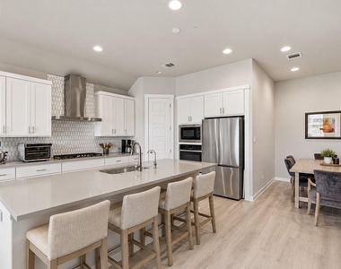 461 Coyote Creek Way - Photo Thumbnail 3