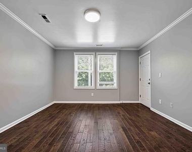 257 Newcomb Street Se - Photo Thumbnail 6