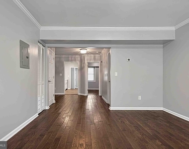 257 Newcomb Street Se - Photo Thumbnail 8
