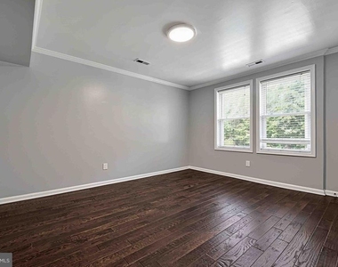 257 Newcomb Street Se - Photo Thumbnail 7