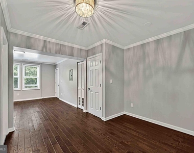 257 Newcomb Street Se - Photo Thumbnail 12