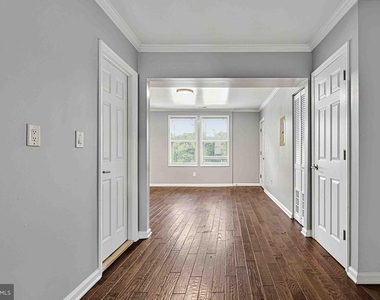 257 Newcomb Street Se - Photo Thumbnail 11