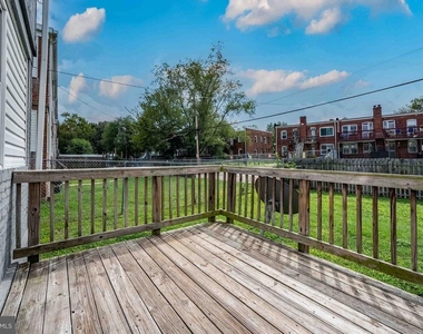 257 Newcomb Street Se - Photo Thumbnail 31