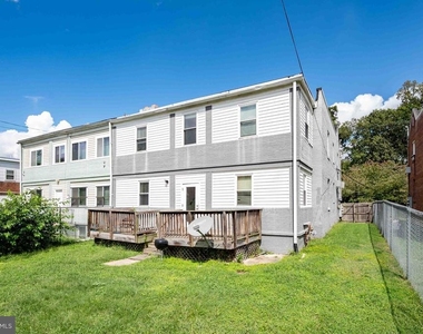 257 Newcomb Street Se - Photo Thumbnail 34